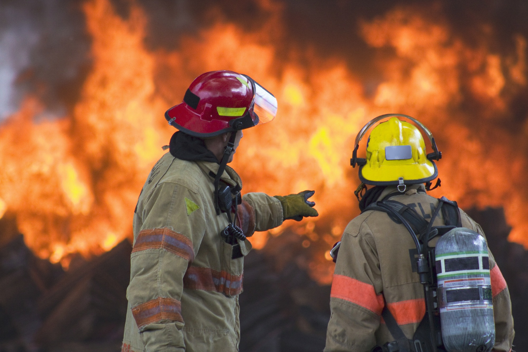 Carlos es bombero. Пожарный. Профессия пожарный. Профессия пожарник. Встреча пожарной охраны.